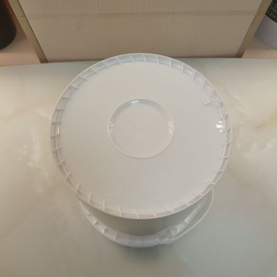 Leak Proof 5 Quart Plastic Paint Bucket Frost Resistant