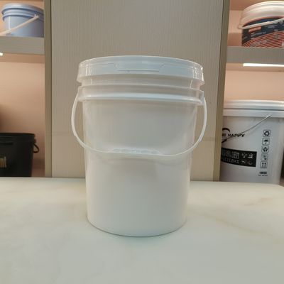 Leak Proof 5 Quart Plastic Paint Bucket Frost Resistant