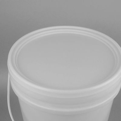 Spout Paint Bucket Plastic Fertilizer Bucket With Secure Closure