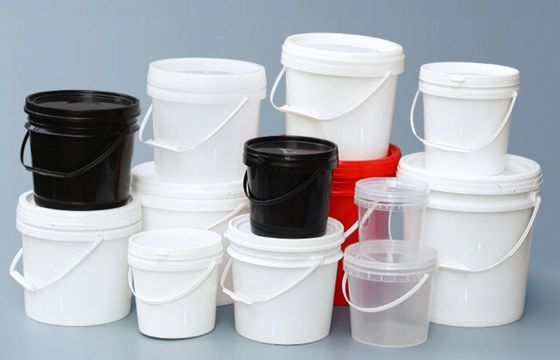 Spout Paint Bucket Plastic Fertilizer Bucket With Secure Closure