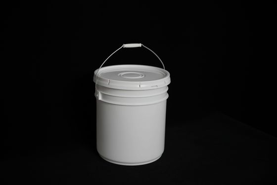 White Round 5 Gallon Plastic Buckets UV Resistant With Lid For Industry Agriculture Food Medicine