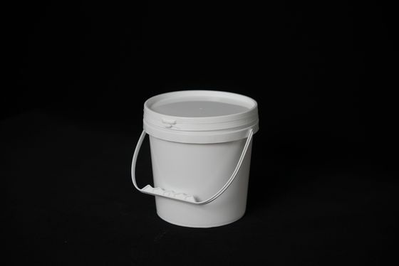 Metal Handled Food Grade Plastic Buckets For Safe Freezer Storage In White / Other Colors