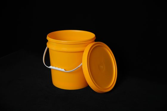 20L Plastic Food Bucket with Lid for Multipurpose Storage