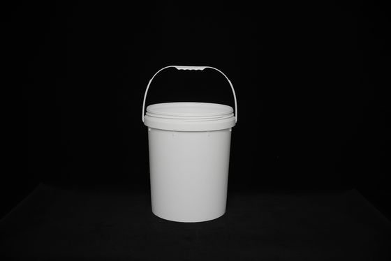 Smooth Round Plastic Bucket With Seal Lid Lightweight Design For Easy Cleaning
