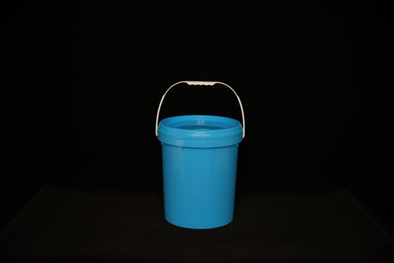 FDA Approved Stackable Oil Bucket With Smooth Surface Lid And Handle Lightweight For Easy Handling.