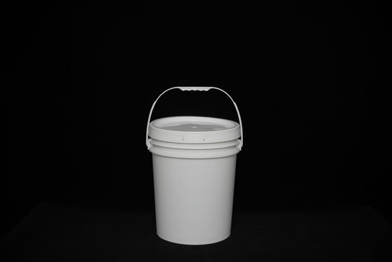 Smooth Round Plastic Bucket With Seal Lid Lightweight Design For Easy Cleaning
