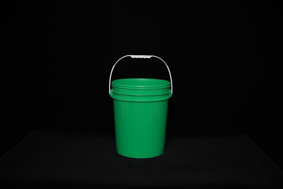 Metal Handle Leakproof Plastic Paint Bucket With Snap On Lid