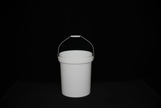 PP Round Fertilizer Bucket With Corrosion Protection Sturdy Handle Easy Cleaning
